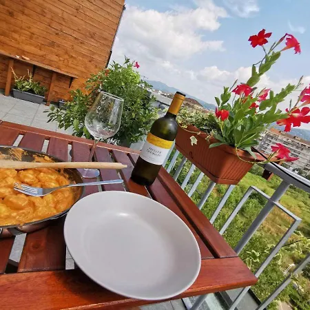 Attico Con Vista Daire *